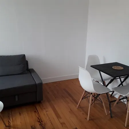F2 Avec Vue, Proche Centre